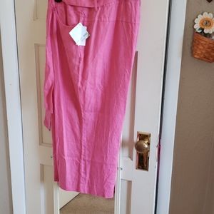 Womans pink crop linen pants